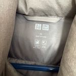 Uniqlo Ultra Light Down Vest size L grey Photo 5