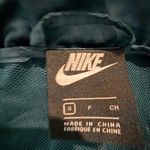 Nike  Hooded Windbreaker‎ in Turquoise Size Small Utility Jacket Photo 5