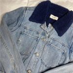 PacSun  denim jean blue Sherpa lined jacket size S Photo 2