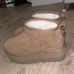 UGG Ultra Mini Platform Photo 4