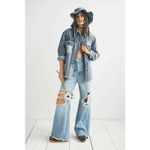 Free People We The Free Ollie Extreme Wide Leg destroyed distressed denim jeans 25 NEW Photo 1