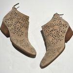 Franco Sarto  Ashlee Block Heel Ankle Boots Size 8.  B63 Photo 1