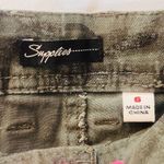 NWT boutique green camo skinny jeans size 6 Photo 1