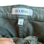 Lila Ryan Women's Pants Size 8 Green Casual Flat Front inseam 27 Photo 2