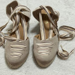 Elegant Lace Photo 0