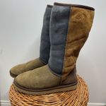 UGG  Classic Tall 5818 Leather Sheepskin Shearling Winter Boots‎ Color Block W7 7 Photo 2