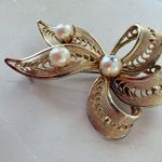 Vintage Gold Tone Fancy Ribbon Bow with Faux Pearls Pin Brooch Photo 3