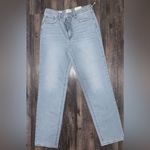 Universal Threads Universal Thread Women's Denim Straight Leg Jeans Photo 1