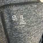 Gap Fit Gray Capri Athletic Workout Leggings Size Medium Photo 4