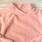 Jane & Bleecker  Women’s M Pink Sherpa Cowl Neck Pullover Sweater Fleece Medium Photo 2