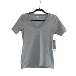 Athleta ✨ RENEW SEAMLESS V-NECK SZ MEDIUM TEE✨ Photo 3