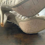 Fergalicious  By Fergie Women’s 6.5 Gladiator Back Zip Tan‎ Strappy Sandal Heels Photo 7