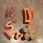 Urban Outfitters  Set of 4 Claw Hair Clips Photo 2