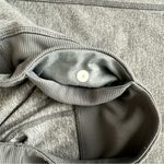 Lululemon Women’s Clam Digger II Heathered Fossil Gray Cropped Wide Leg Capris Photo 3