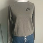 Nike  Women's Logo Gray Long Sleeve Crewneck Sweatshirt Athletic Loungewear Photo 9