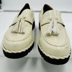 Franco Sarto Carolynn Womens Sz 8.5 Lug Sole Tassel Patent Leather Loafers Ivory Photo 4