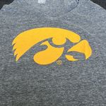 Women’s Iowa Hawkeyes shirt Gray Size L Photo 1