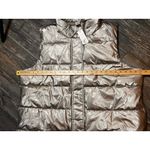 NWT LIVI Puffer Vest Metallic Champagne Gold Quilted Full Zip Hood Size 22/24 Silver Photo 5
