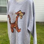 Disney s tigger Crewneck Photo 2