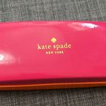 Vera Wang New  Cat Eye Sunglasses with and Kate Spade case and cleaning cloth. Photo 5