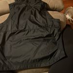Under Armour Women’s Black Windbreaker Vest XS Photo 5