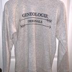 Woolly Threads White  Sweater/pullover. Says GENEOLOGIE ORIGINALS. Photo 0