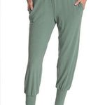 Walter Baker  Devon Joggers Size Small Photo 0