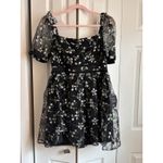 Lulus  Embroidered Floral Puff-Sleeve Dress – Size Medium – NWT Photo 1