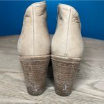 Vince . Easton Nubuck Asymmetrical Block Heel Ankle Bootie Women’s Size 7 Tan Photo 2