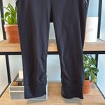 Athleta  Reflective Gray Print Waistband Capri Legging, S Photo 2