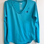 The North Face The North Face Blue Long Sleeve Tee for Versatile Comfort Photo 0