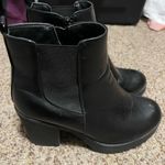 Refresh  Black Boots booties heel size 8 Photo 1
