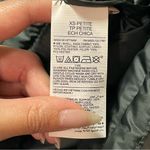 Old Navy Water Resistant Narrow Channel Puffer Jacket Size XS Petite in Olive Photo 4