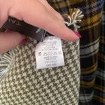 Tahari NWT  Reversible Plaid Pattern Scarf Photo 2