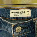 Abercrombie & Fitch  the ankle straight‎ ultra high rise distressed jeans Photo 2