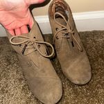 Toms Ankle Wedge Boots Women’s Tan Suede Beige Lace Up Heel Shoes Chukka Photo 2