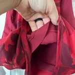 Athleta Ultimate Printed Crop D-DD Red Luxe Camo Camouflage-Size L Photo 3