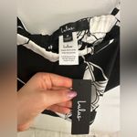 Lulus *NWT*  Black & White Floral Print Tie-Back Crop Top Photo 4