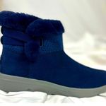 Skechers On-the-GO City Water Repellent Suede Boots Navy 8.5 Photo 7