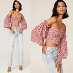 Amur Hilda Off-The-Shoulder Floral Print Crop Top Photo 8