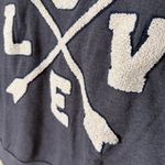 Derek Heart Love Gray Crewneck Sweatshirt with Boucle Detail Size Large Photo 3