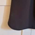 Lululemon  Womens On The Fly Skirt 21” Black Travel Commute Curved Hem Sz 4 Photo 8