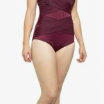 MiracleSuit  Megan Burgundy One Piece
Swimsuit measurements in pictures Photo 9