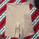 Spanx (R) HIGH-WAIST POWER SHORT
- EXTENDED LENGTH Photo 3