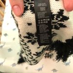 Forever 21 Scarf Photo 1