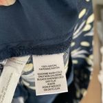 Loft Ann Taylor Flat Front Pockets Shorts Navy Yellow Floral Pockets Size 0 Photo 4