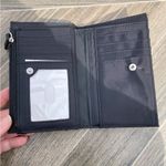 Nicole Miller  wallet Photo 3