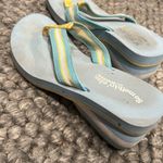 Skechers Sketchers Y2K Blue Yellow Mini Wedge Combo. Photo 2