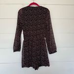 EXPRESS  Women’s XS Vneck Mini Dress Patterned Photo 3