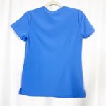 FIGS  Casma Three Pocket Scrub Top: Ciel Blue Photo 3